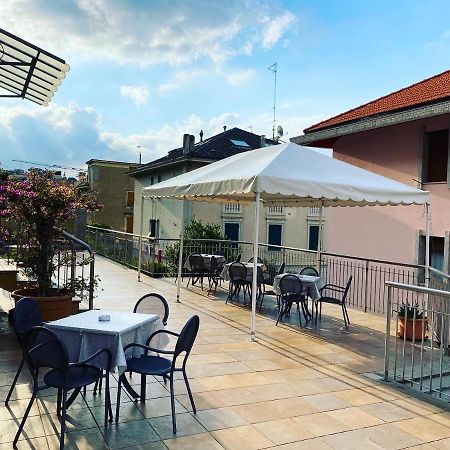 Hotel Ines Варацце Екстер'єр фото