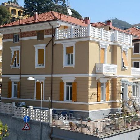 Hotel Ines Варацце Екстер'єр фото
